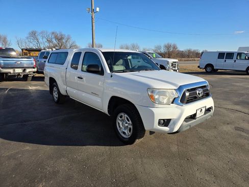Used 2012 Toyota Tacoma 2WD Access Cab image 5