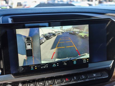 Used 2022 Chevrolet Silverado 1500 LT Trail Boss w/ Convenience Package II image 25