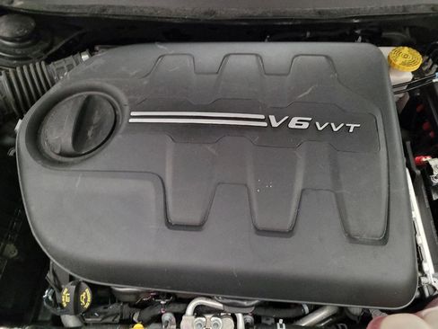 Used 2022 Jeep Cherokee Trailhawk AWD/4WD image 30