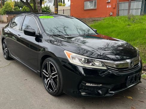 Used 2016 Honda Accord Sport image 3