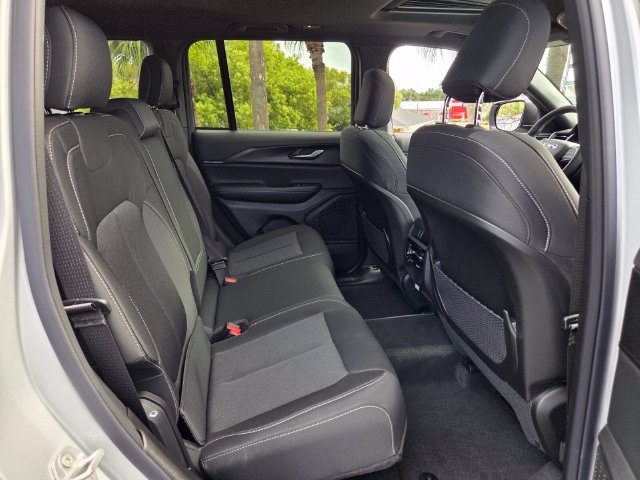 New 2026 Jeep Grand Cherokee Laredo X RWD image 17