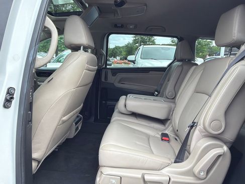 Used 2024 Honda Odyssey Touring image 17