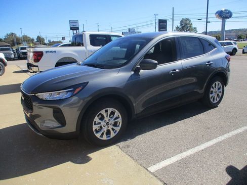 New 2026 Ford Escape Active w/ Tech Pack #1 FWD image 3