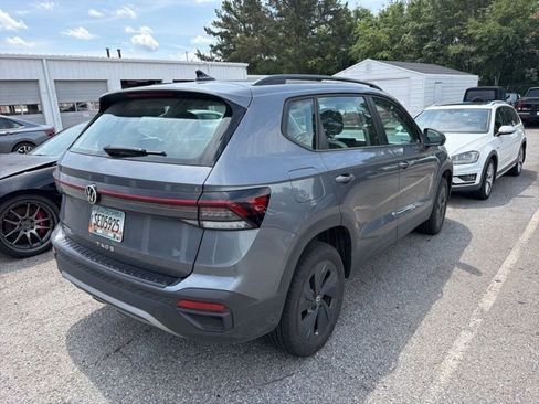 Used 2025 Volkswagen Taos S FWD image 4