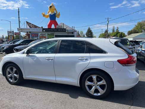 Used 2011 Toyota Venza AWD w/ Premium Pkg #2 image 4
