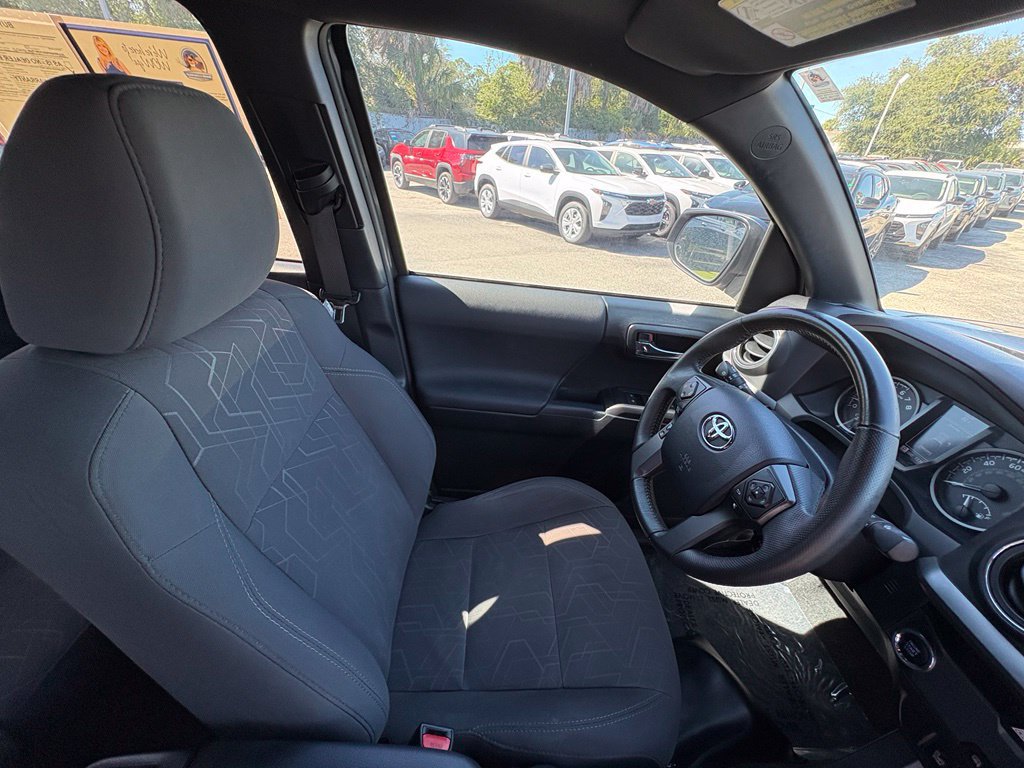 Used 2017 Toyota Tacoma TRD Off-Road RWD image 30