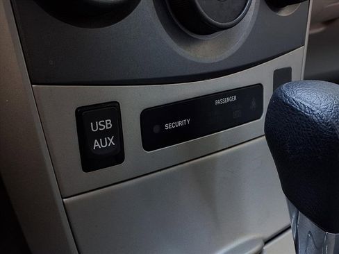 Used 2012 Toyota Corolla LE image 9