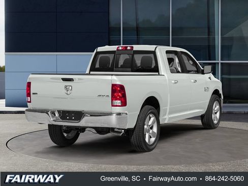 Used 2017 RAM 1500 Lone Star RWD image 2