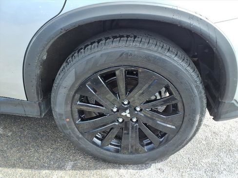 Used 2025 Mitsubishi Outlander Sport LE image 4