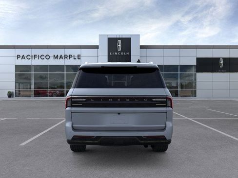 New 2026 Lincoln Navigator L Reserve image 5