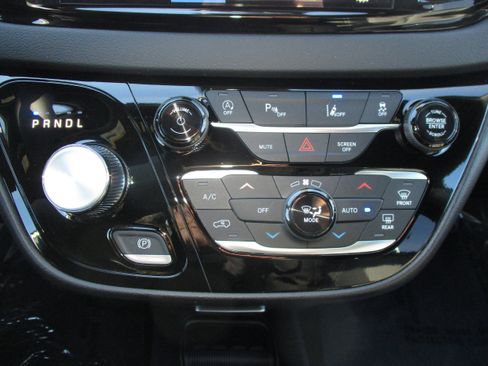 New 2026 Chrysler Voyager LX FWD image 25