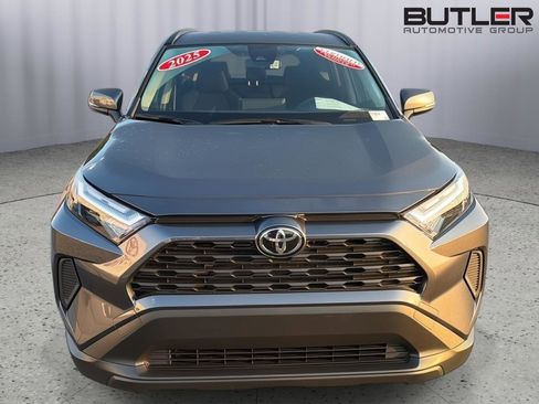 Certified 2025 Toyota RAV4 LE AWD/4WD image 9