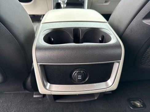 Used 2024 Kia Carnival LX FWD image 36