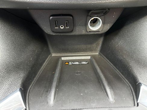 Used 2018 Chevrolet Traverse High Country image 17