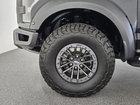 Used 2020 Ford F150 Raptor w/ Equipment Group 802A Luxury AWD/4WD image 9