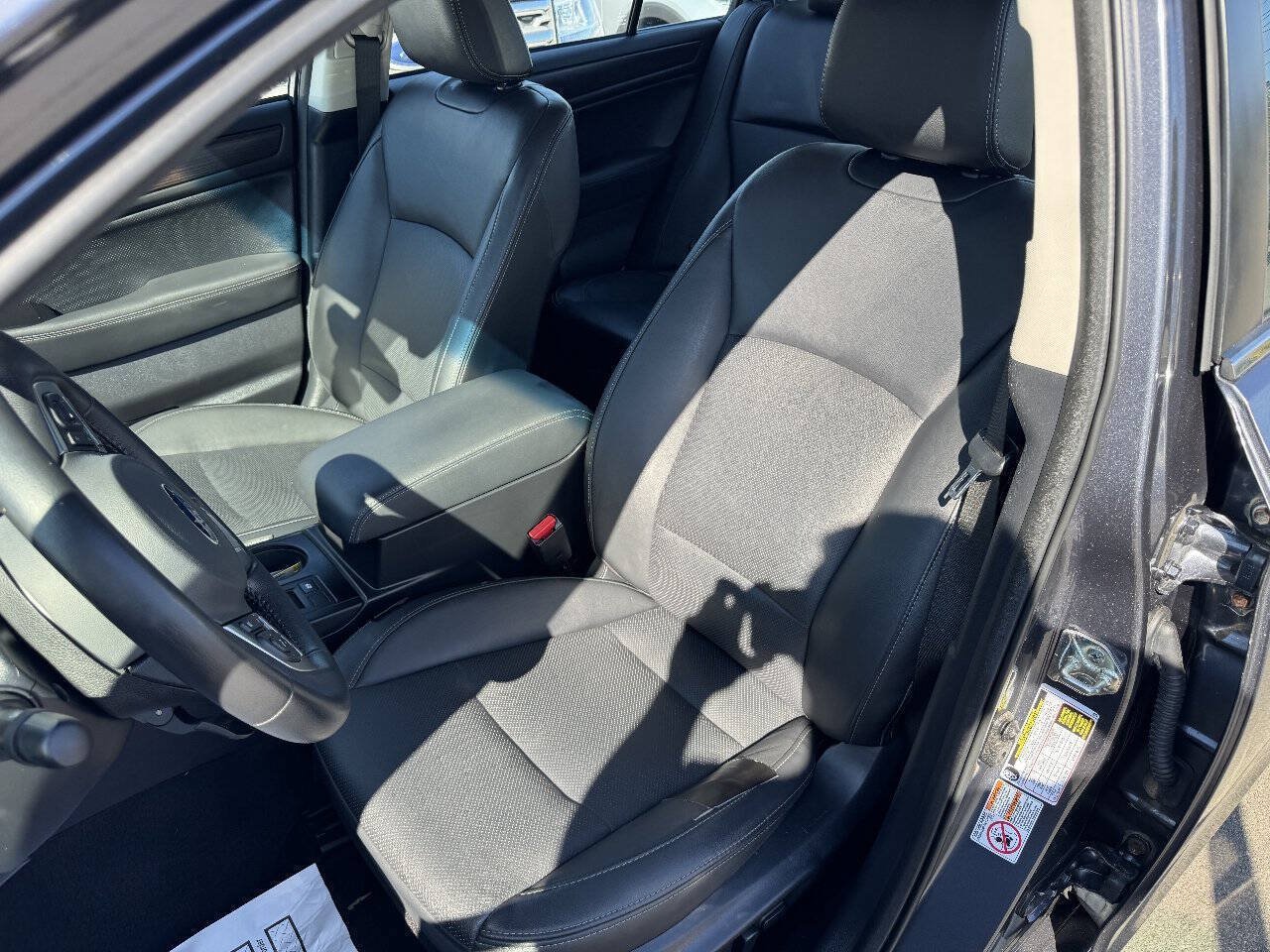 Used 2017 Subaru Legacy 2.5i Limited AWD/4WD image 17