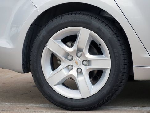 Used 2011 Chevrolet Malibu LS FWD image 28