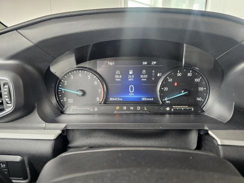 Used 2022 Ford Explorer XLT w/ Equipment Group 202A image 21