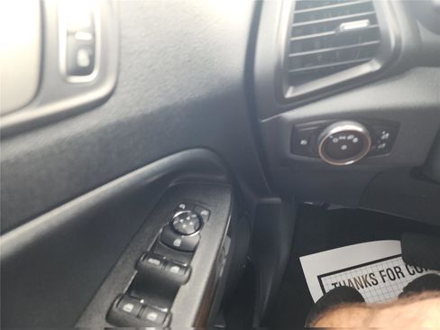 Certified 2021 Ford EcoSport SE w/ SE Convenience Package image 33