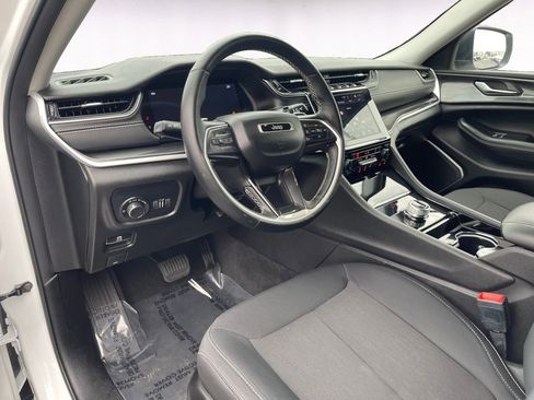 Used 2022 Jeep Grand Cherokee L Laredo w/ Luxury Tech Group I image 10