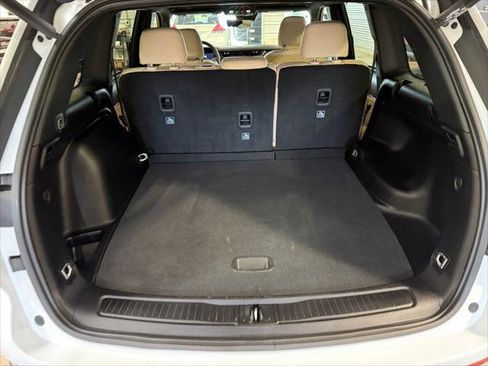 Certified 2025 Jeep Grand Cherokee Limited w/ Luxury Tech Group II image 25