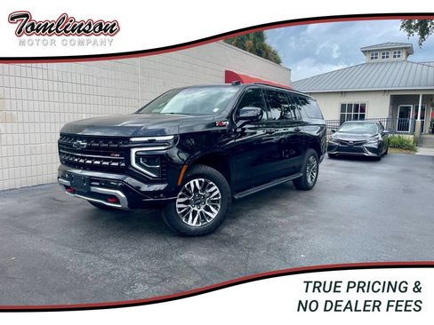 Used 2025 Chevrolet Suburban Z71 AWD/4WD image 1