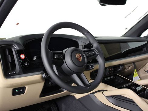 New 2026 Porsche Cayenne image 4