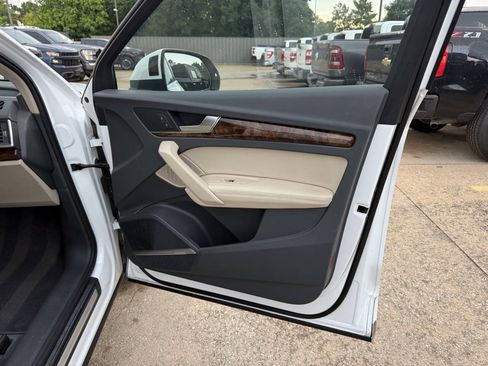 Used 2018 Audi Q5 Prestige w/ Prestige Package AWD/4WD image 13