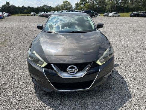 Used 2016 Nissan Maxima SR image 2