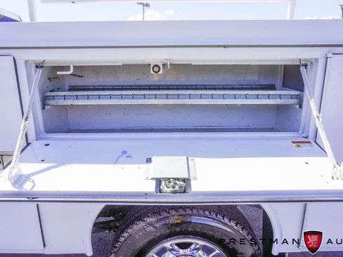 Used 2024 RAM 2500 Tradesman w/ Chrome Appearance Group AWD/4WD image 24