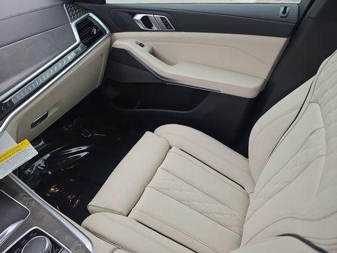 New 2026 BMW X5 sDrive40i w/ M Sport Package image 16