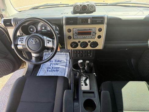 Used 2014 Toyota FJ Cruiser 4WD w/ Upgrade Package image 35