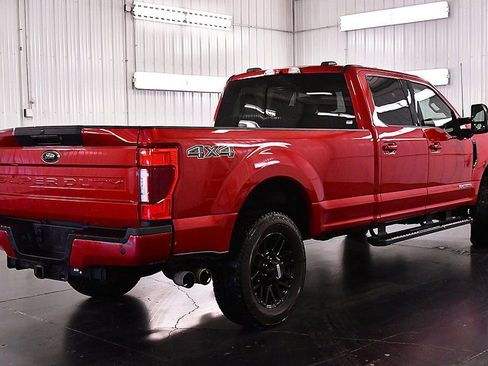 Used 2022 Ford F250 Lariat w/ Black Appearance Package image 7