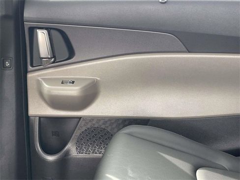 New 2026 Kia Carnival EX image 25