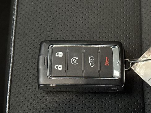 Used 2024 Jeep Grand Cherokee Altitude AWD/4WD image 41