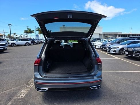Used 2022 Volkswagen Tiguan SEL R-Line AWD/4WD image 11