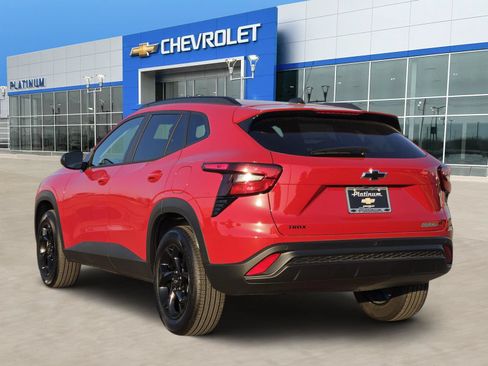 New 2026 Chevrolet Trax LT w/ Driver Confidence Package FWD image 4