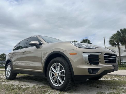 Used 2016 Porsche Cayenne image 20