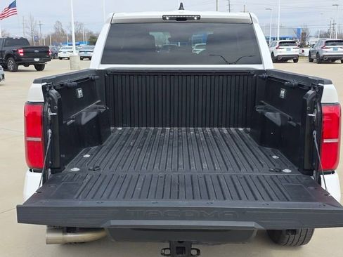 Used 2024 Toyota Tacoma TRD Sport image 5