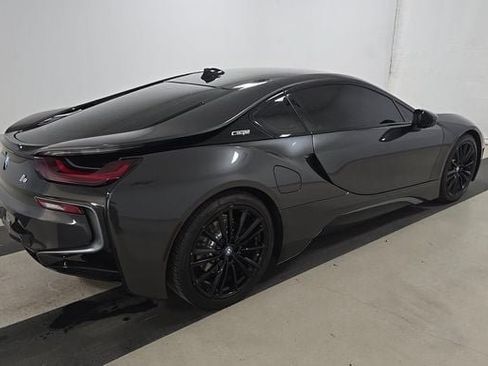 Used 2020 BMW i8 Coupe AWD/4WD image 3
