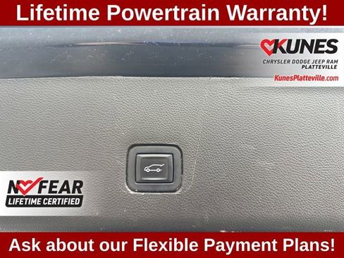 Used 2022 Chevrolet Traverse High Country image 17