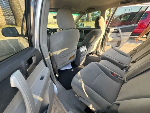 Used 2011 Toyota Highlander 2WD w/ Tech Pkg image 10