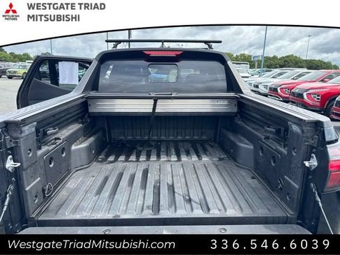 Used 2023 Hyundai Santa Cruz Night AWD/4WD image 18