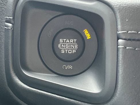 New 2025 Jeep Wrangler Unlimited Sahara AWD/4WD image 11
