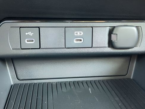 New 2026 Toyota Prius Plug-In Hybrid FWD image 25