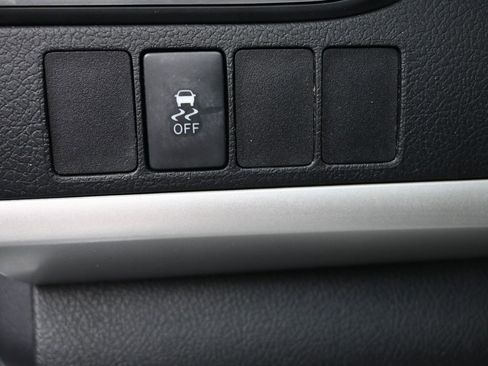 Used 2016 Toyota Camry SE image 16