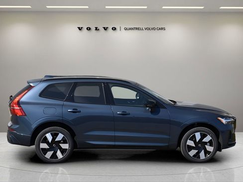 Used 2025 Volvo XC60 T8 Plus w/ Protection Package Premier image 3