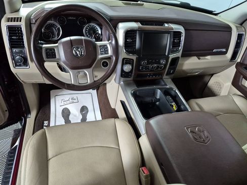 Used 2017 RAM 1500 Laramie w/ Convenience Group image 10