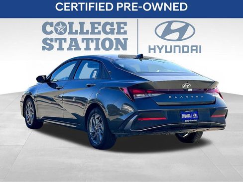 Used 2024 Hyundai Elantra SEL FWD image 4