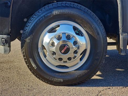 Used 2023 GMC Sierra 3500 Denali w/ Denali Ultimate Package image 19